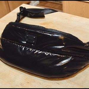 DKNY Fanny Pack/ Beltbag